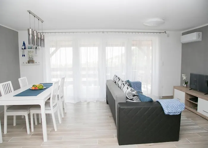 Kardos Villa