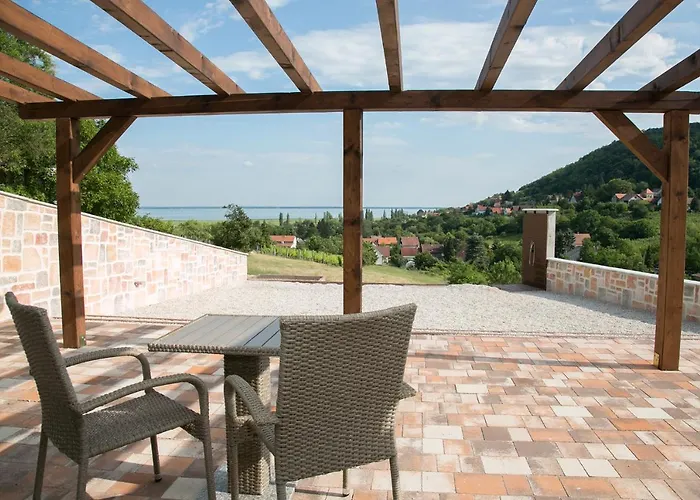 Kardos Villa